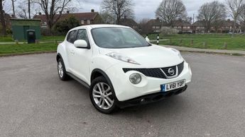 Nissan Juke 1.6 Acenta Premium SUV 5dr Petrol CVT Euro 5 (117 ps)