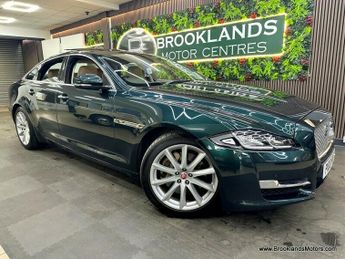 Jaguar XJ 3.0 D V6 LUXURY [8X SERVICES, SAT NAV, LEATHER, HEATED SEATS & P