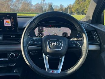 Audi Q5 TFSI E S LINE QUATTRO