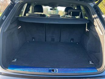 Audi Q5 TFSI E S LINE QUATTRO