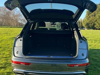 Audi Q5 TFSI E S LINE QUATTRO