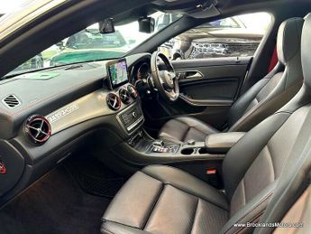 Mercedes-Benz CLA CLA45 [STUNNING CLA45]