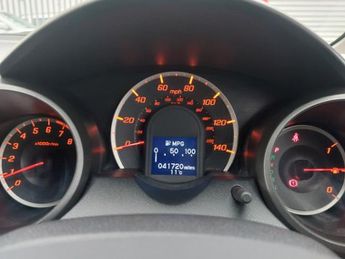 Honda Jazz I-VTEC ES PLUS