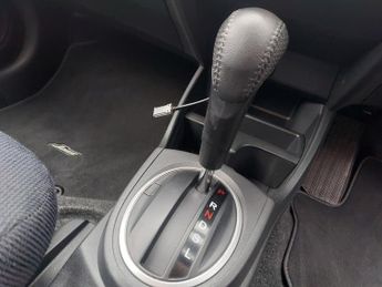 Honda Jazz I-VTEC ES PLUS