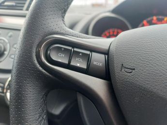 Honda Jazz I-VTEC ES PLUS