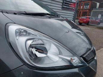 Honda Jazz I-VTEC ES PLUS