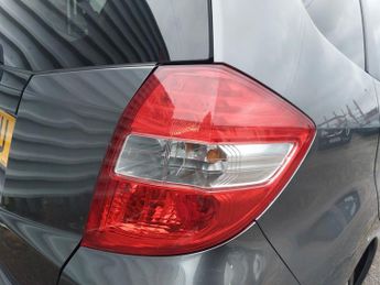 Honda Jazz I-VTEC ES PLUS