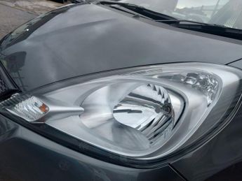 Honda Jazz I-VTEC ES PLUS