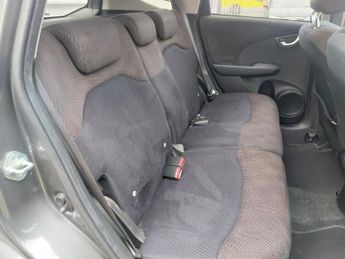 Honda Jazz I-VTEC ES PLUS