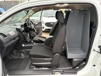 Isuzu Rodeo ISUZU D-MAX 4X4 WITH AIRCON. 8,795+VAT