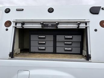 Isuzu Rodeo ISUZU D-MAX 4X4 WITH AIRCON.