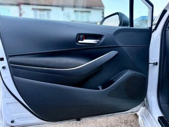 Toyota Corolla 2.0 VVT-h Icon Touring Sports 5dr Petrol Hybrid CVT Euro 6 (s/s)