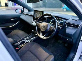 Toyota Corolla 2.0 VVT-h Icon Touring Sports 5dr Petrol Hybrid CVT Euro 6 (s/s)