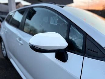 Toyota Corolla 2.0 VVT-h Icon Touring Sports 5dr Petrol Hybrid CVT Euro 6 (s/s)