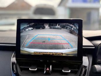 Toyota Corolla 2.0 VVT-h Icon Touring Sports 5dr Petrol Hybrid CVT Euro 6 (s/s)