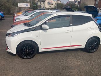 Toyota AYGO 1.0 VVT-i x-press Hatchback 5dr Petrol x-shift Euro 6 (68 ps)