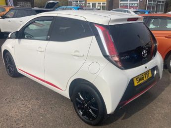 Toyota AYGO 1.0 VVT-i x-press Hatchback 5dr Petrol x-shift Euro 6 (68 ps)