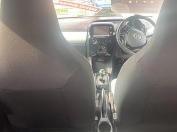 Toyota AYGO 1.0 VVT-i x-press Hatchback 5dr Petrol x-shift Euro 6 (68 ps)