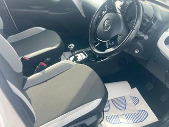 Toyota AYGO 1.0 VVT-i x-press Hatchback 5dr Petrol x-shift Euro 6 (68 ps)