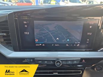 Vauxhall Mokka 50kWh Launch Edition SUV 5dr Electric Auto (136 ps)