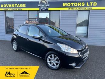 Peugeot 208 1.2 VTi PureTech Style Hatchback 5dr Petrol Manual Euro 5 (82 ps