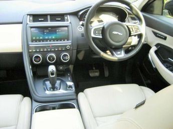 Jaguar E-PACE 2.0D 180 AWD HSE Automatic