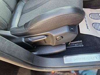 Peugeot 5008 BLUEHDI S/S GT LINE PREMIUM