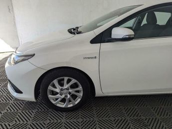 Toyota Auris 1.8 VVT-h Business Edition CVT Euro 6 (s/s) 5dr (Safety Sense)