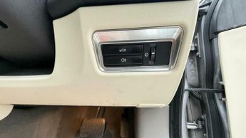 Jaguar XF 3.0d V6 Premium Luxury Auto Euro 5 4dr