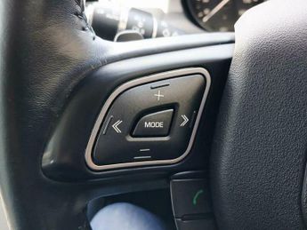 Land Rover Range Rover Evoque 2.0 TD4 SE Tech Auto 4WD Euro 6 (s/s) 5dr