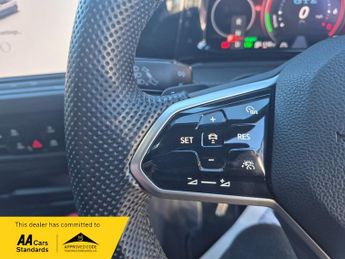 Volkswagen Golf 1.4 TSI 13kWh GTE Hatchback 5dr Petrol Plug-in Hybrid DSG Euro 6