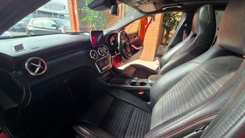 Mercedes-Benz A Class 2.1 A200d AMG Line (Premium Plus) Hatchback 5dr Diesel 7G-DCT Eu