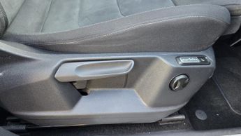 Volkswagen Tiguan 2.0 TDI SEL SUV 5dr Diesel DSG Euro 6 (s/s) (150 ps)