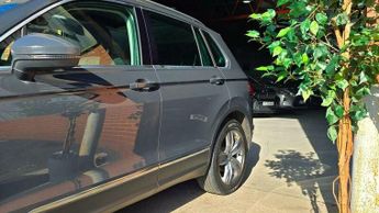Volkswagen Tiguan 2.0 TDI SEL SUV 5dr Diesel DSG Euro 6 (s/s) (150 ps)
