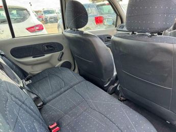 Renault Clio 1.4 Expression + 5dr