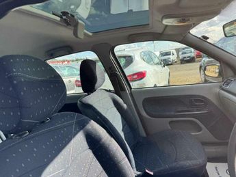 Renault Clio 1.4 Expression + 5dr