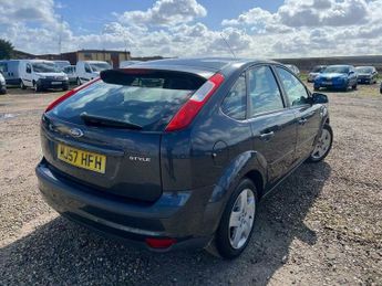 Ford Focus 1.6 Style 5dr