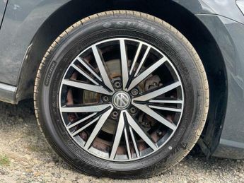 Volkswagen Golf 1.6 TDI SE Nav Hatchback 5dr Diesel DSG Euro 6 (s/s) (115 ps)