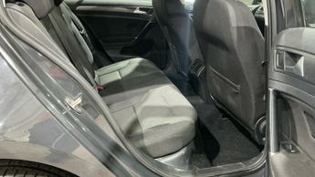 Volkswagen Golf 1.6 TDI SE Nav Hatchback 5dr Diesel DSG Euro 6 (s/s) (115 ps)