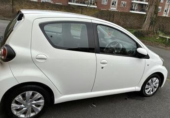 Toyota AYGO 1.0 VVT-i Ice Hatchback 5dr Petrol Manual Euro 5 (67 ps)