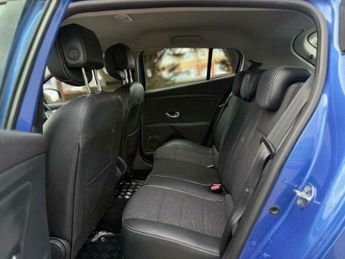 Renault Megane 1.5 dCi Dynamique TomTom Hatchback 5dr Diesel EDC Euro 5 (110 ps