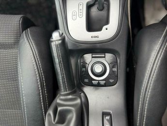 Renault Megane 1.5 dCi Dynamique TomTom Hatchback 5dr Diesel EDC Euro 5 (110 ps