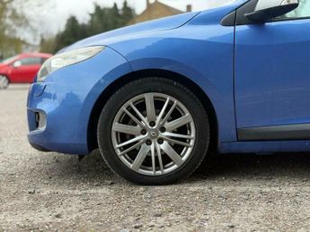 Renault Megane 1.5 dCi Dynamique TomTom Hatchback 5dr Diesel EDC Euro 5 (110 ps
