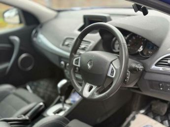 Renault Megane 1.5 dCi Dynamique TomTom Hatchback 5dr Diesel EDC Euro 5 (110 ps