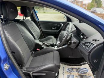 Renault Megane 1.5 dCi Dynamique TomTom Hatchback 5dr Diesel EDC Euro 5 (110 ps