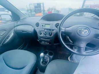 Toyota Yaris 1.0 VVT-i Blue 5dr