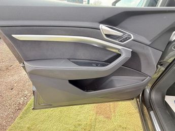 Audi E-TRON 50 Black Edition Auto quattro 5dr 71.2kWh (11kW Charger)