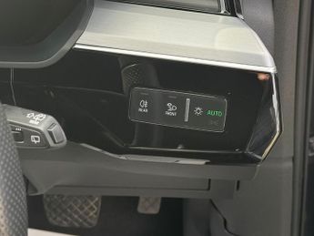 Audi E-TRON 50 Black Edition Auto quattro 5dr 71.2kWh (11kW Charger)