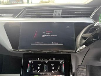 Audi E-TRON 50 Black Edition Auto quattro 5dr 71.2kWh (11kW Charger)