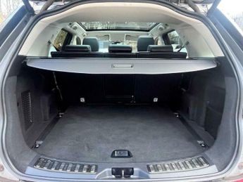 Land Rover Discovery Sport 1.5 P300e 12.2kWh R-Dynamic SE Auto 4WD Euro 6 (s/s) 5dr